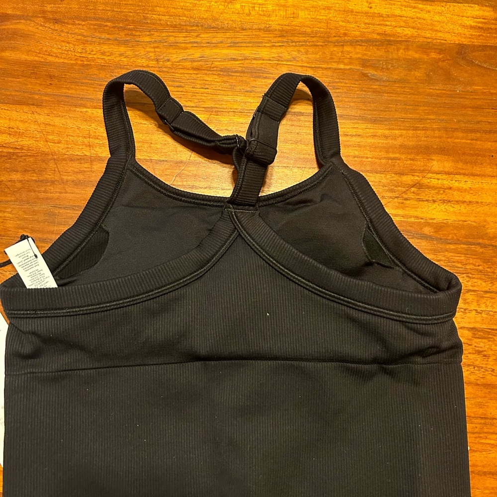 NWT Alo yoga Seamless Ribbed favorite bra Tank Black size Small